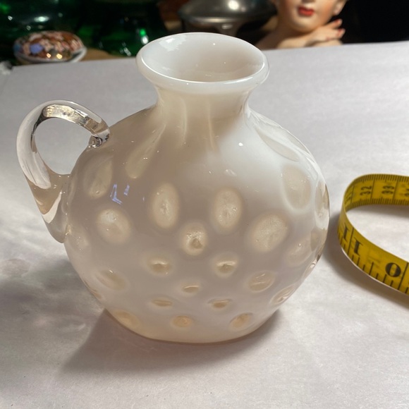 Fenton vase coin dot cream white and clear handle